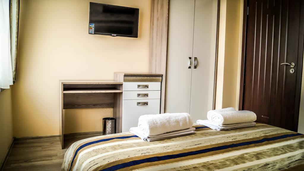 Guest House Meridi Priseltsi エクステリア 写真