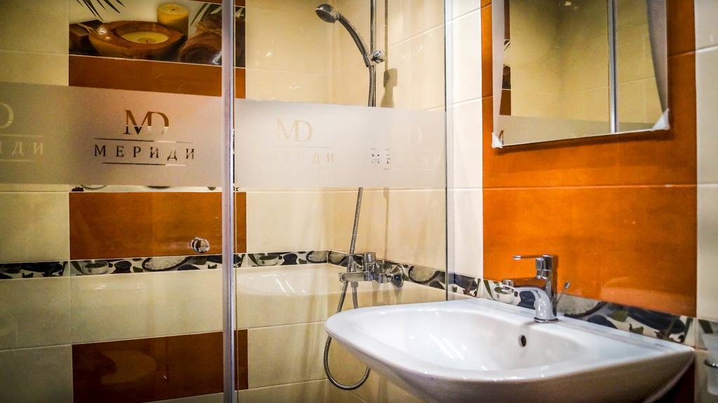 Guest House Meridi Priseltsi エクステリア 写真