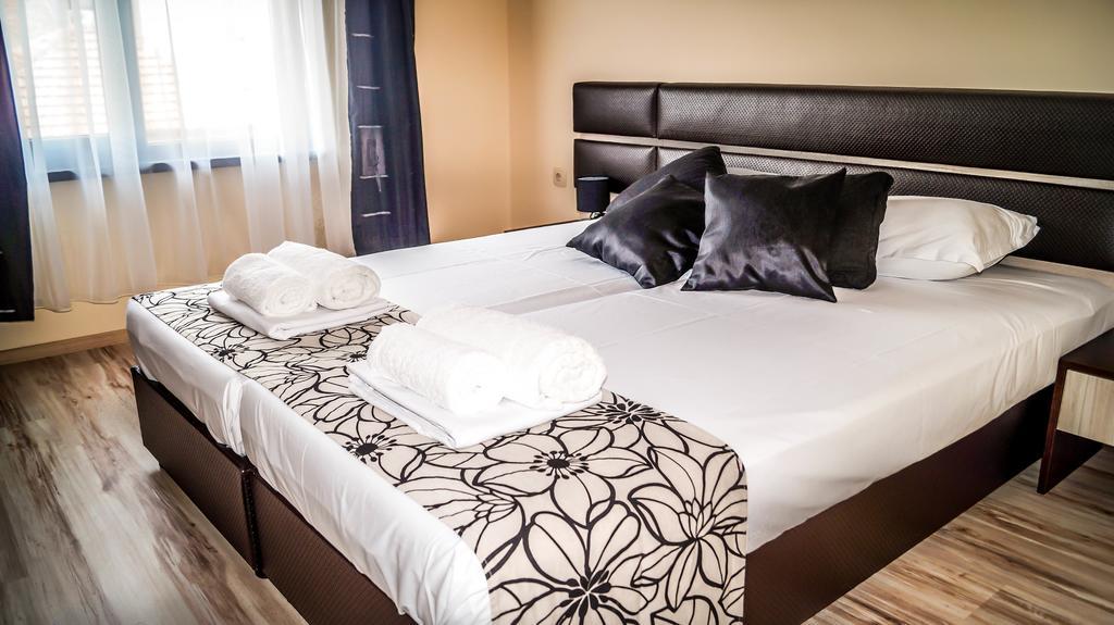 Guest House Meridi Priseltsi エクステリア 写真