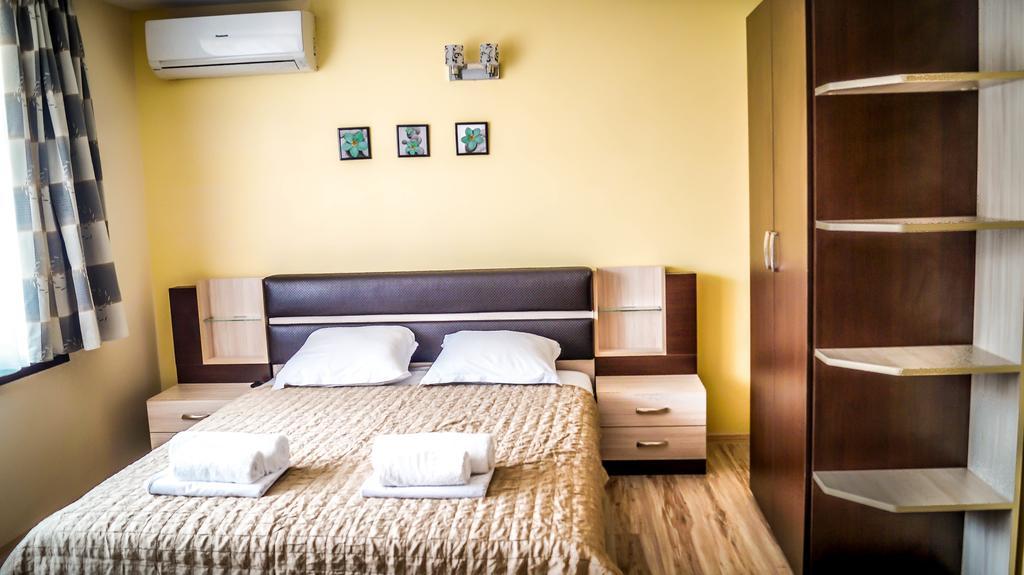 Guest House Meridi Priseltsi エクステリア 写真